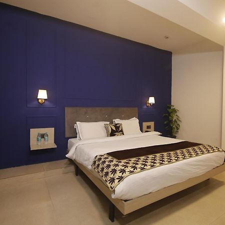Virohaa Garden Hotel Ghaziabad Exterior photo