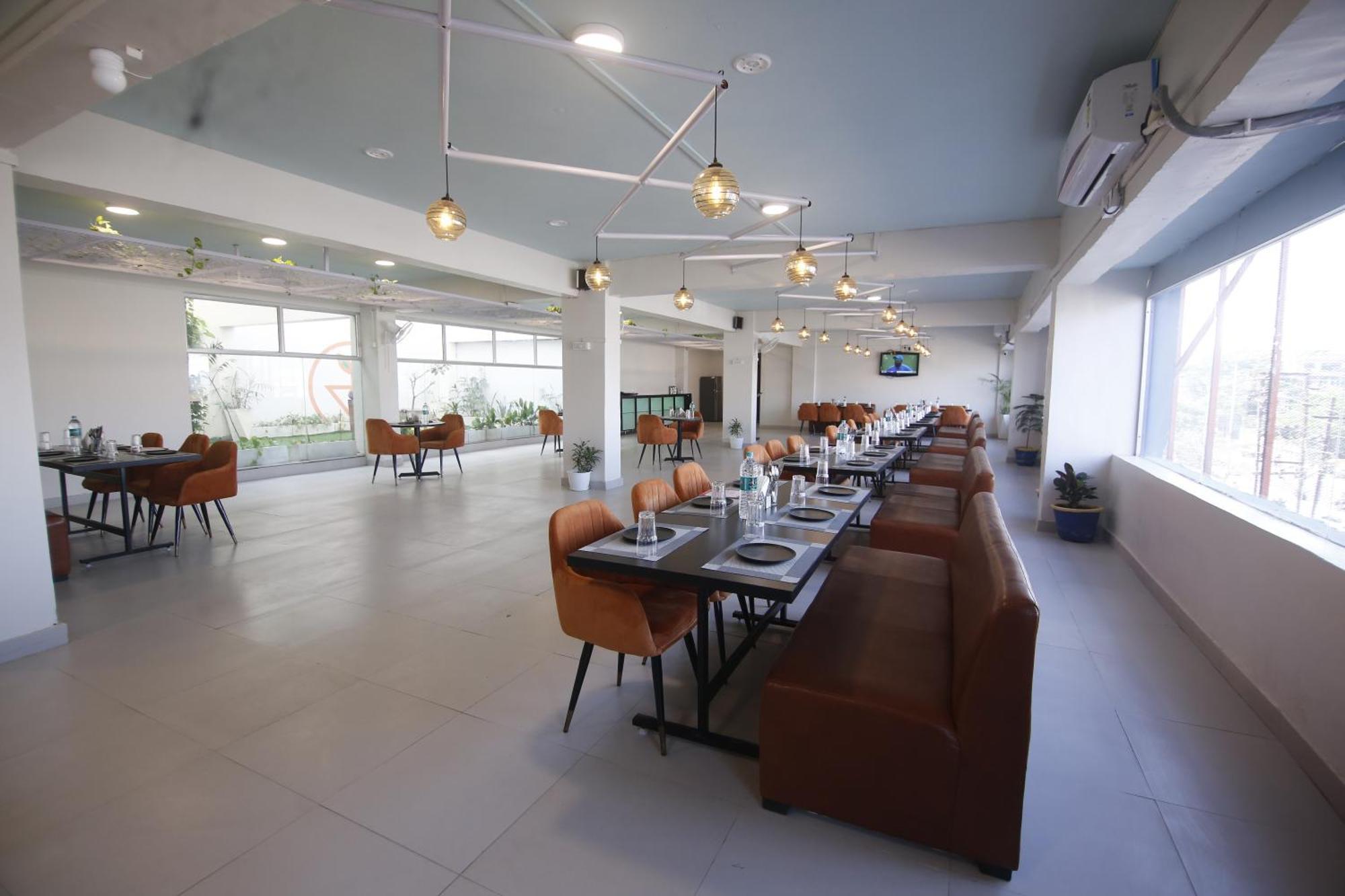 Virohaa Garden Hotel Ghaziabad Exterior photo